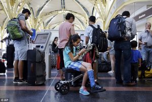 2B65980D00000578-3199383-image-a-36_1439664102680